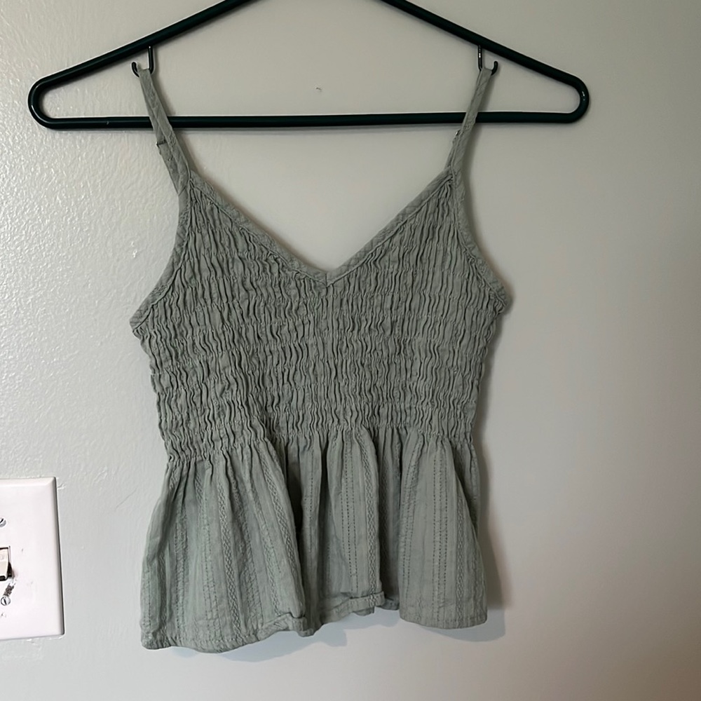 Crop top, perfect for summer.